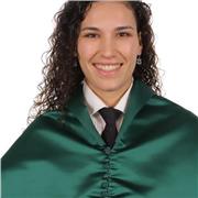 Profesora de educación, apta para edades de infantil hasta la ESO.